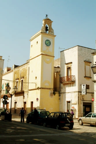 Leverano, censimento della popolazione e delle abitazioni, bando per...