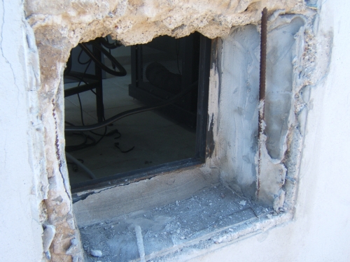 Attentato a Telerama, devastata la postazione di Trazzonara